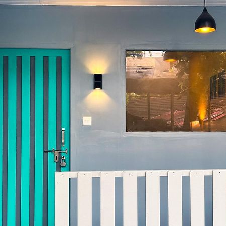 Traverse Luxe Hostel Палолем Екстериор снимка